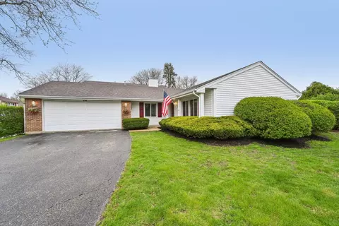 Exterior - 101 Heather Ct, Rolling Meadows, IL 60008 photo 5 of 5