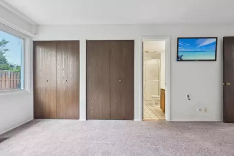 Bedroom - 101 Heather Ct, Rolling Meadows, IL 60008 photo 5 of 7