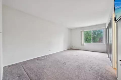 Bedroom - 101 Heather Ct, Rolling Meadows, IL 60008 photo 3 of 7