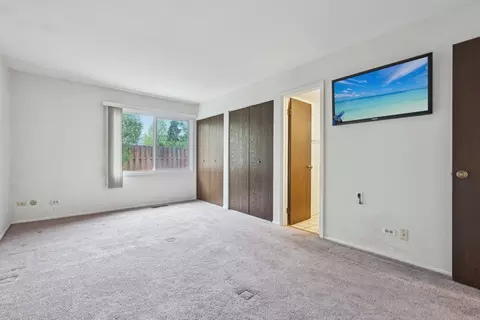 Bedroom - 101 Heather Ct, Rolling Meadows, IL 60008 photo 4 of 7