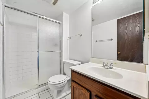 Bath - 101 Heather Ct, Rolling Meadows, IL 60008 photo 3 of 3