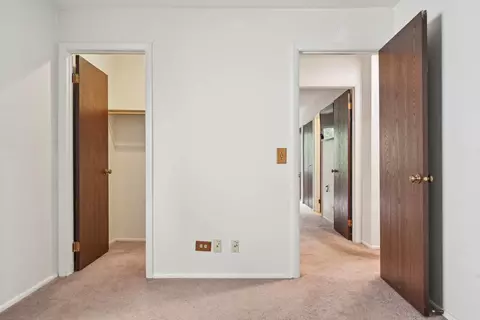 Bedroom - 101 Heather Ct, Rolling Meadows, IL 60008 photo 7 of 7