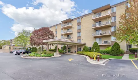 110 W Butterfield Rd #107S, Elmhurst, IL 60126