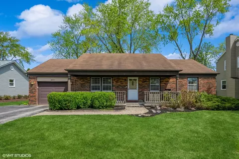 830 Silver Rock Ln, Buffalo Grove, IL 60089