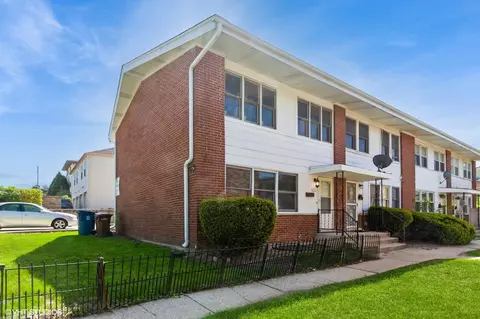 563 Lynn Ct #A, Glendale Heights, IL 60139