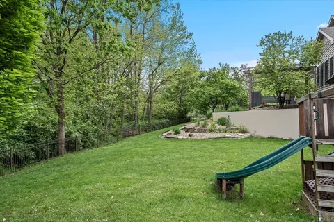Exterior - 4319 Creek Dr, Springfield, IL 62711 photo 3 of 4
