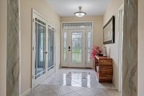 Entry Way - 4319 Creek Dr, Springfield, IL 62711 photo 1 of 2