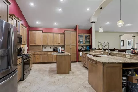 Kitchen - 4319 Creek Dr, Springfield, IL 62711 photo 3 of 3