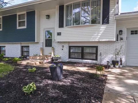 Exterior - 1706 Dunray Ln, Normal, IL 61761 photo 13 of 14