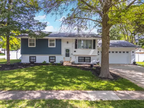 1706 Dunray Ln, Normal, IL 61761
