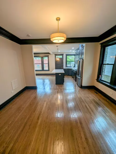 7411 S Champlain Ave, Chicago, IL 60619 photo 10