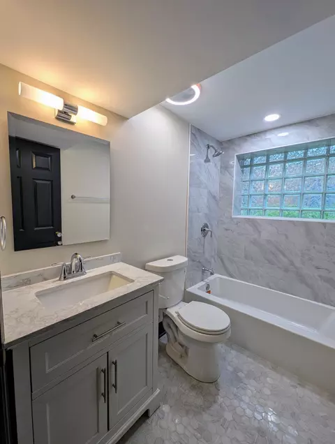 7411 S Champlain Ave, Chicago, IL 60619 photo 51