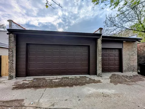 7411 S Champlain Ave, Chicago, IL 60619 photo 59