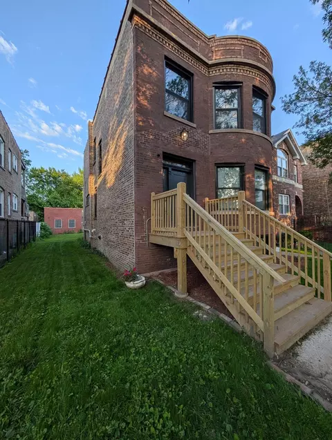 7411 S Champlain Ave, Chicago, IL 60619 photo 3