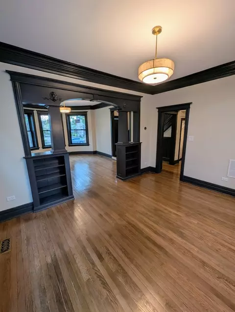 7411 S Champlain Ave, Chicago, IL 60619 photo 8