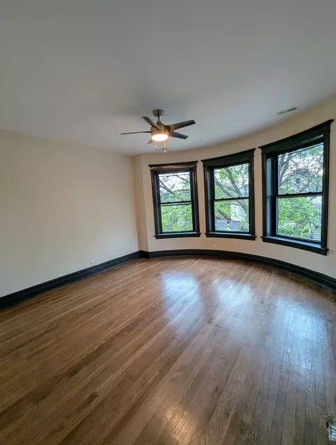 7411 S Champlain Ave, Chicago, IL 60619 photo 23
