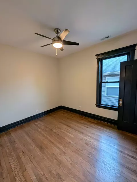 7411 S Champlain Ave, Chicago, IL 60619 photo 32