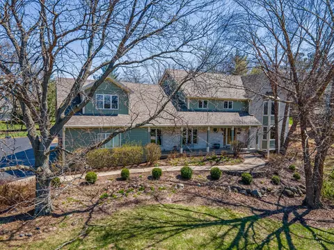 4302 Fox Creek Dr, Crystal Lake, IL 60012