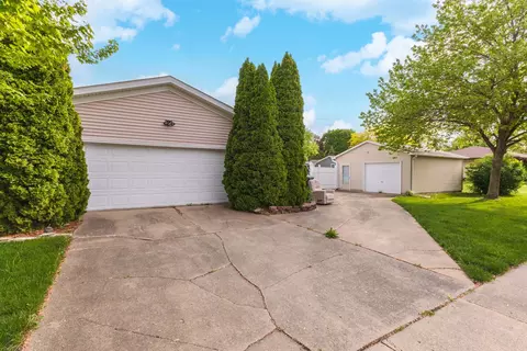 220 Cambridge Dr, Normal, IL 61761 photo 31