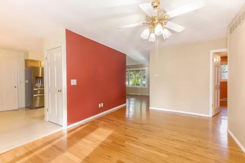 220 Cambridge Dr, Normal, IL 61761 photo 9