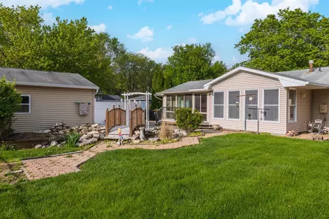 220 Cambridge Dr, Normal, IL 61761 photo 35