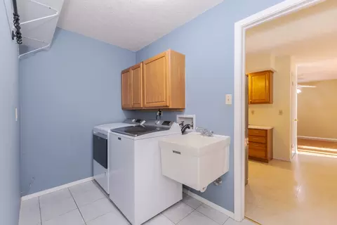 220 Cambridge Dr, Normal, IL 61761 photo 14