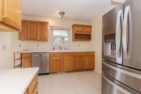 220 Cambridge Dr, Normal, IL 61761 photo 12