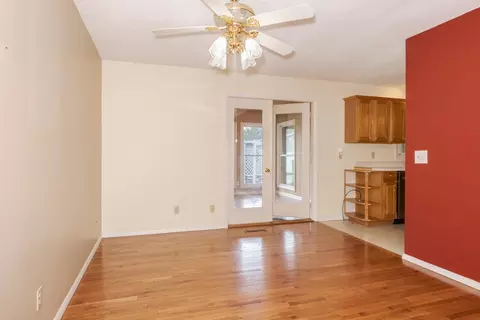 220 Cambridge Dr, Normal, IL 61761 photo 8