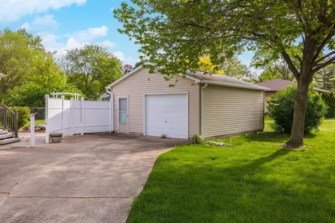 220 Cambridge Dr, Normal, IL 61761 photo 33
