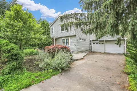 2109 Grange Dr, Urbana, IL 61801
