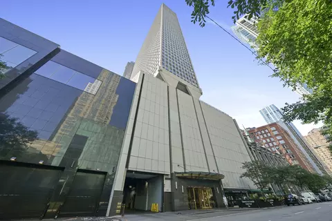 111 E Chestnut St #2B-18, Chicago, IL 60611