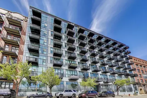 1224 W Van Buren Ave #624, Chicago, IL 60607