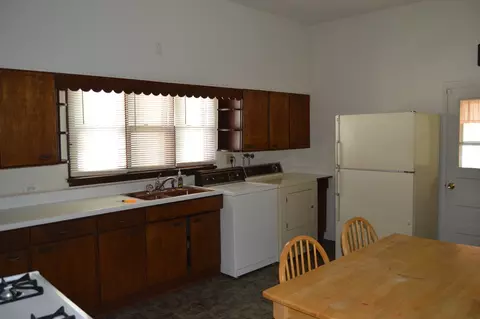Kitchen - 805 E Chestnut St, Bloomington, IL 61701 photo 1 of 4