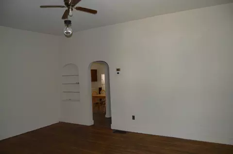Living - 805 E Chestnut St, Bloomington, IL 61701 photo 1 of 3