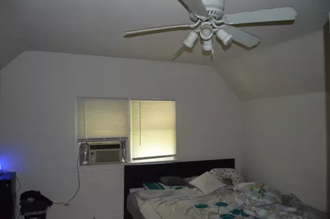 Bedroom - 805 E Chestnut St, Bloomington, IL 61701 photo 4 of 4