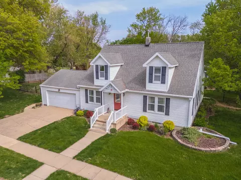 View/Area - 212 E 6th St, Gridley, IL 61744 photo 1 of 5