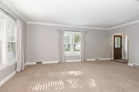 Living - 212 E 6th St, Gridley, IL 61744 photo 1 of 7