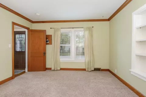 Living - 212 E 6th St, Gridley, IL 61744 photo 5 of 7