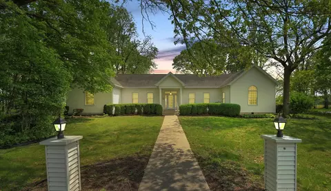 2445 E County Road 875 N, Newman, IL 61942