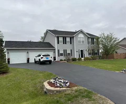 10950 Linden Blossom Ln, Roscoe, IL 61073