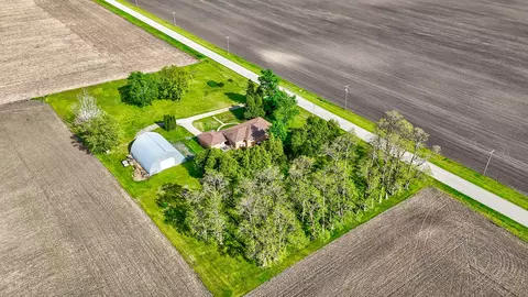 2651 E 2900 North Rd, Ancona, IL 61311 photo 2