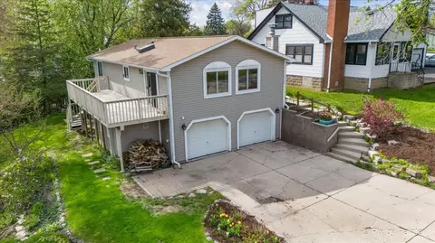 1109 Adams Ave, Wauconda, IL 60084