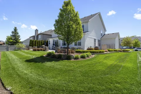 Exterior - 16436 S Mueller Cir, Plainfield, IL 60586 photo 3 of 8