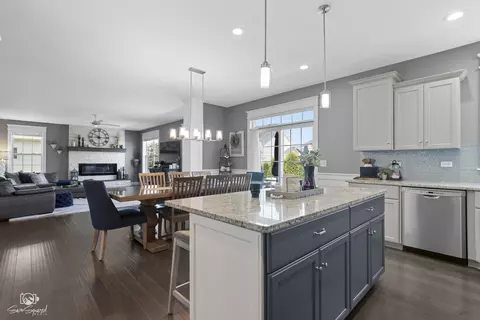 Kitchen - 16436 S Mueller Cir, Plainfield, IL 60586 photo 4 of 4