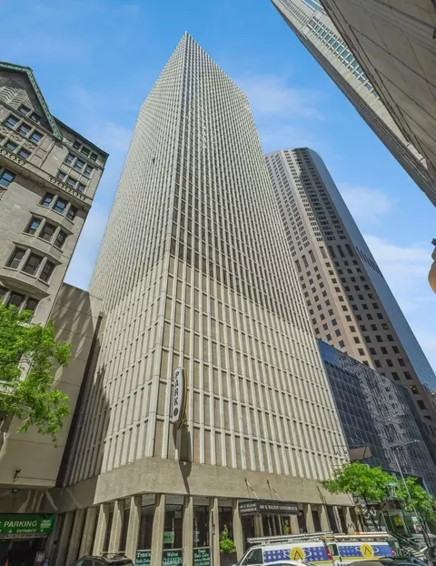 100 E Walton St #25F, Chicago, IL 60611