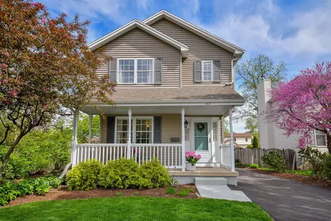 413 Madison St, Batavia, IL 60510