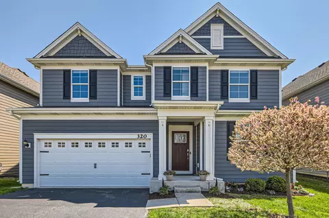 320 Hamilton Rd, Saint Charles, IL 60175