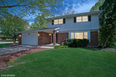 Exterior - 86 Brookside Dr, Elgin, IL 60123 photo 5 of 5