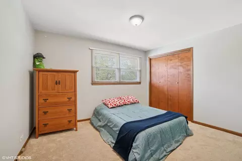 Bedroom - 86 Brookside Dr, Elgin, IL 60123 photo 2 of 2