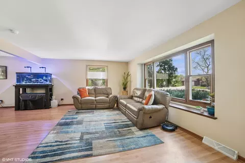 Living - 86 Brookside Dr, Elgin, IL 60123 photo 2 of 3